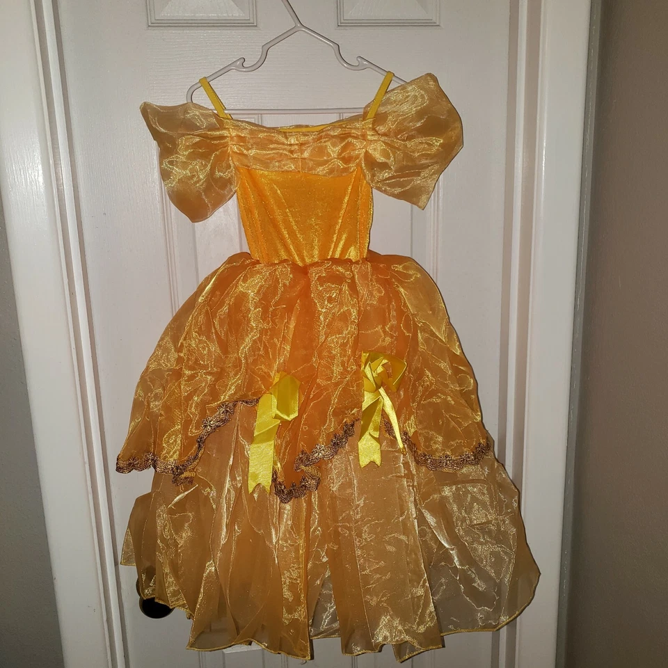 Vestido Princesa Bella con Zapatos, Guantes, Tiara 4T/5T Foto 2 de 3