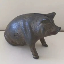 1890/1910 Antique Cast Iron. Still Piggy Bank