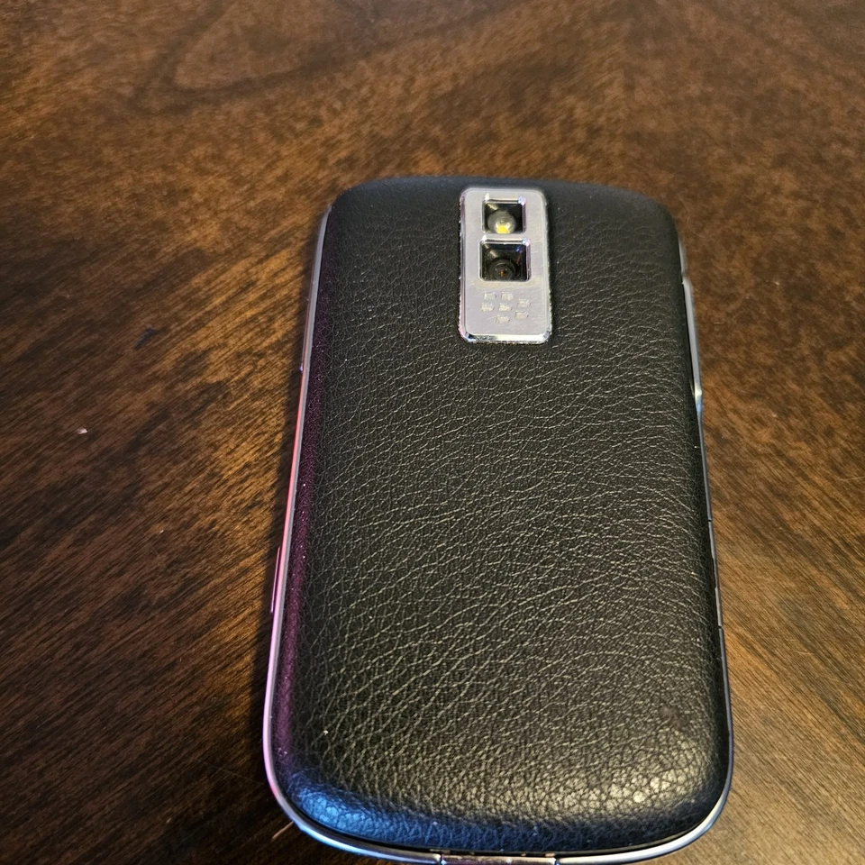 Blackberry Bold (9000) Black (AT&T) UNTESTED AS IS  - Image 2 of 4