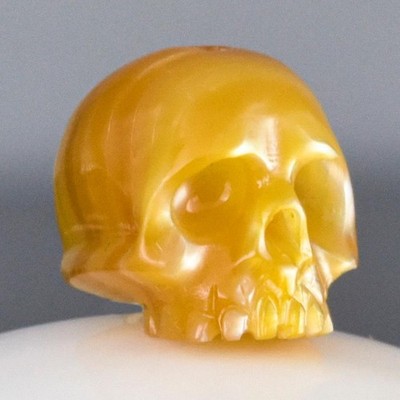 12.17mm Hand-Carved Mother of Pearl Shell Human Skull Bead Vertical Drill 2.09g