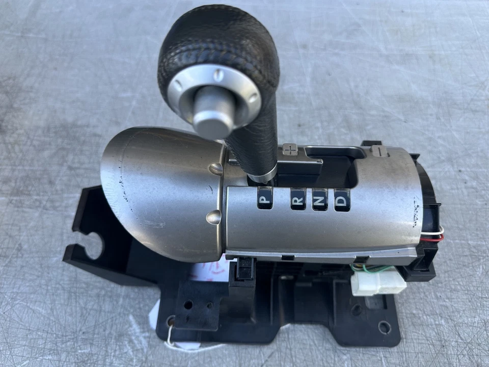 MITSUBISHI ECLIPSE 2008 transmisión automática palanca de cambios selector de marchas OEM Foto 2 de 4