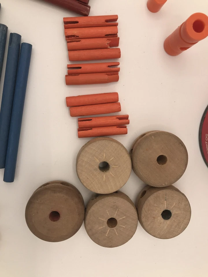 Vintage 1979 Gabriel Tinkertoy Set 1 #30010 Tinker Toys Missing Pieces - Image 2 of 4