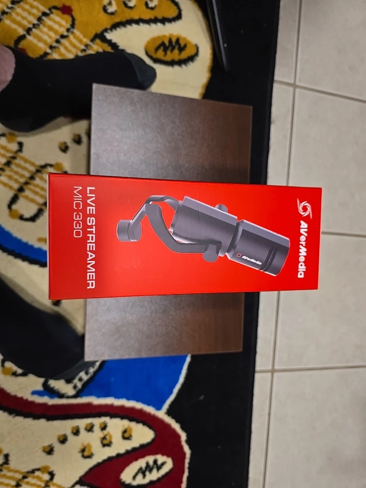 Live Streamer MIC 330 - Creators Cardioid Dynamic XLR Microphone for Live - Image 4 of 4