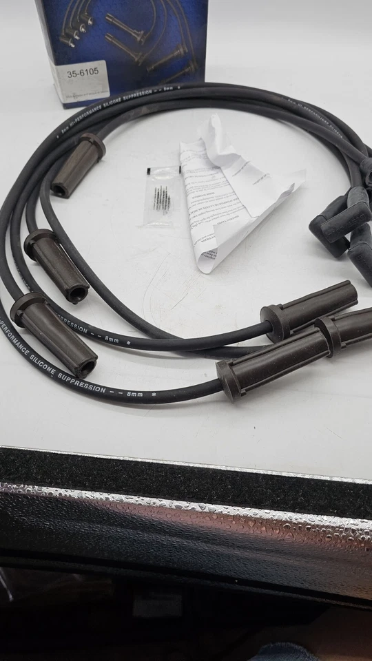 Conjunto de fios de vela de ignição CARQUEST 356105 compatível com Electra LeSabre Delta 88 Toronado - Imagem 3 de 4
