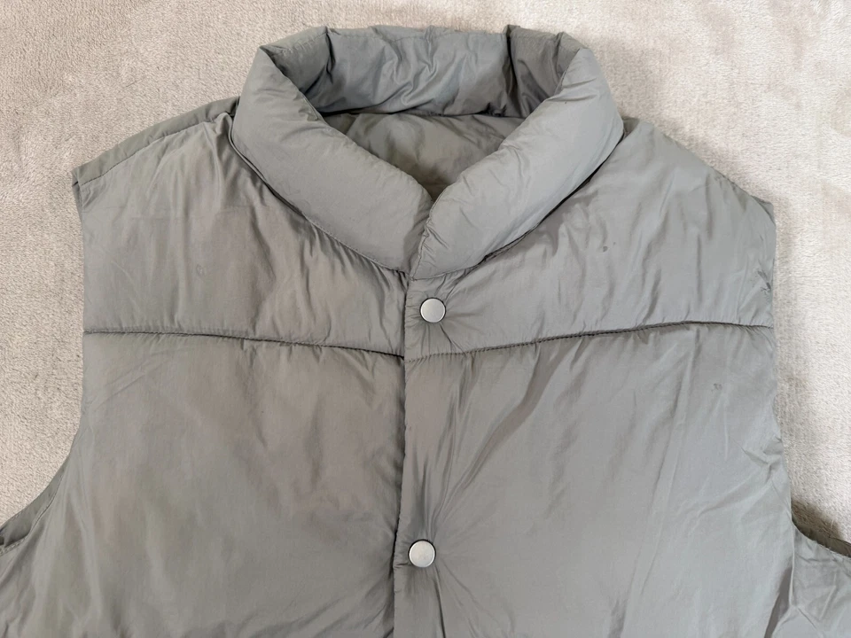 Zara Women's Cropped Full Zip Puffer Vest Green Size Small - Image 4 of 4