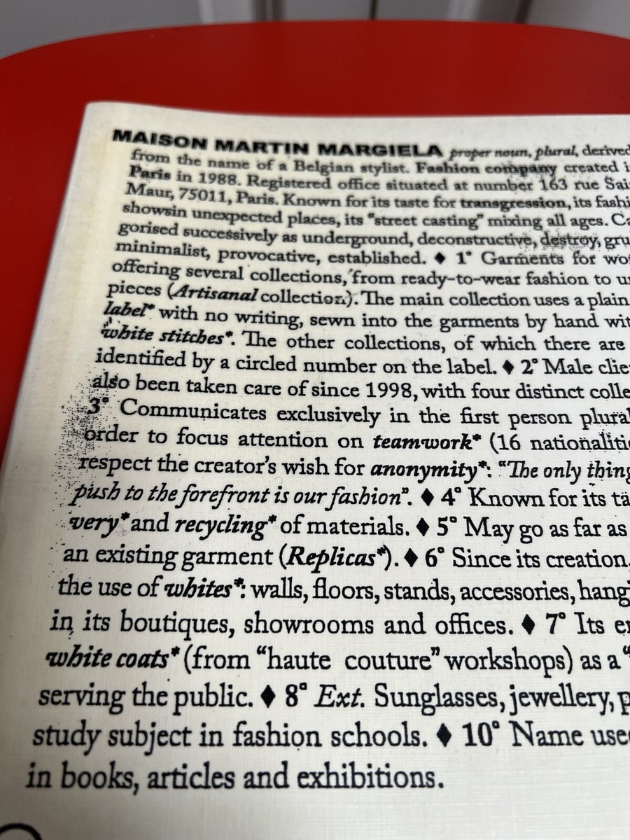 Maison Martin Margiela 20: The Exhibition/Paperback Ltd /Purple