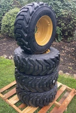 4-HD 12-16.5 SKS-8 Skid Steer Tires/Rims for CAT 236,242,246,248,252,256,262,272