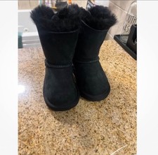 UGG Australia Bailey Bow II Girls Boot 6 Black Suede Pull On Casual Winter Shoes