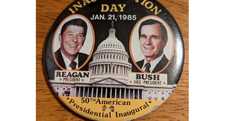 2004, Reagan, 37cent Stamps, Full Sheet of 20 Stamps and Regan inauguration Pin - Image 4 of 4