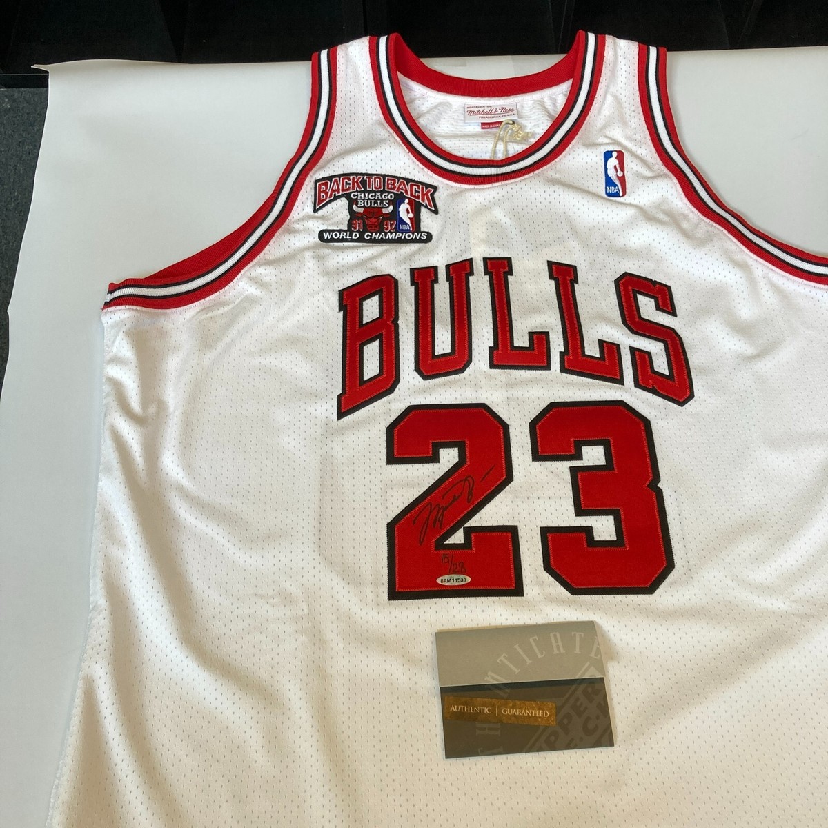 Michael Jordan Signed Chicago Bulls 1991-1992 Back To Back Champs