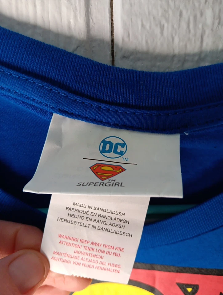 Camiseta Rubie's Supergirl Para Mujer M Top Capa Desmontable DC Comics Disfraz Nueva con Etiquetas Foto 4 de 4