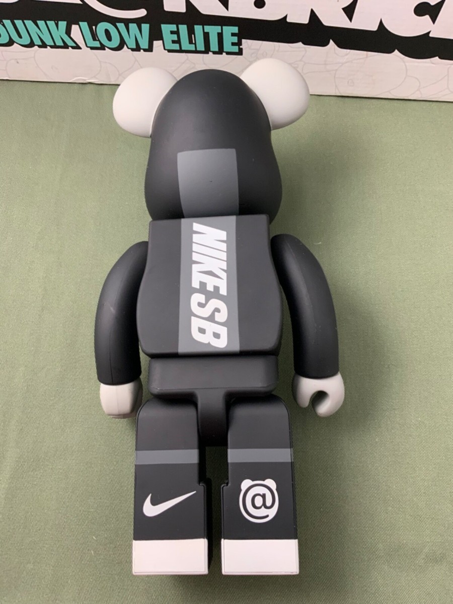 BE@RBRICK NIKE SB 100% 400％ 2017 Nike X Medicom BE@RBRICK 100% 400% Toy RARE LIMITED