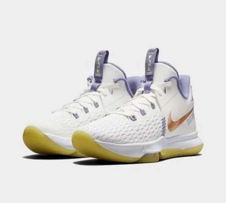 Nike LeBron Witness 5 Basketball Shoes White Metallic CQ9380 