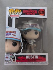 Figura de acción Funko Pop Stranger Things Dustin #1240 caja dañada