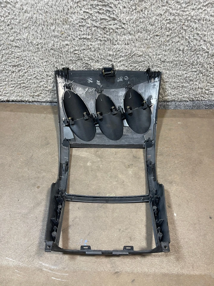 2003 - 2005 年日产 350z 仪表板 Cubby 装饰边框仪表板收音机中心 * * 破损 * * — 第 4/4 张图片