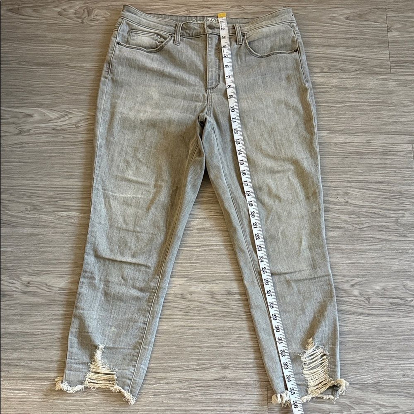 Universal Thread Light Gray Distressed Ankle Wome… - image 6