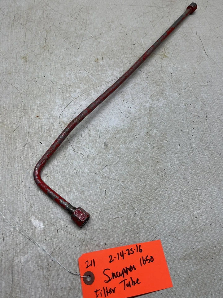 Válvula de carrete de tractor Snapper 1650 para tubo de filtro Foto 2 de 3