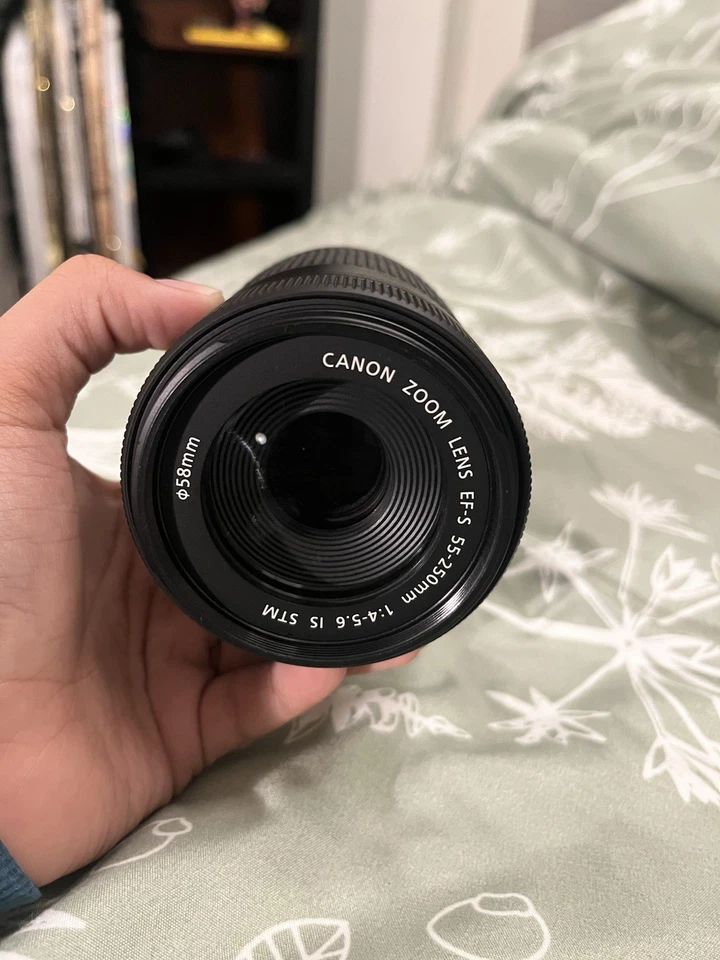 Paquete de cámara Canon Rebel T7 - excelente estado - dos lentes + bolsa  Foto 4 de 4