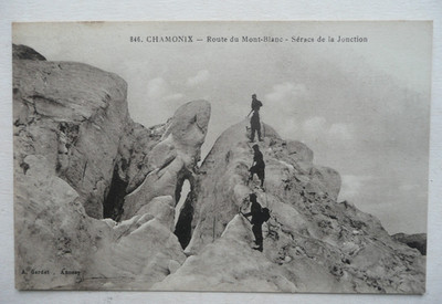 Old postcard.. CHAMONIX (74). Route du Mont-Blanc. Seracs de la Junction