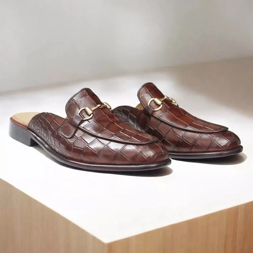 Zapatilla formal de vestido informal de mula de cuero con textura de cocodrilo genuina hecha a mano para hombre Foto 4 de 4