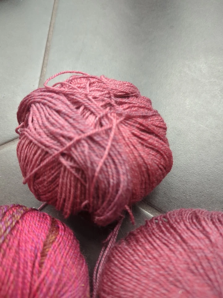 Jojo Land Melody Set Of 3; 2 Ms06, 1 Ms 39 Fingering 220yds Per 50g - Image 3 of 4