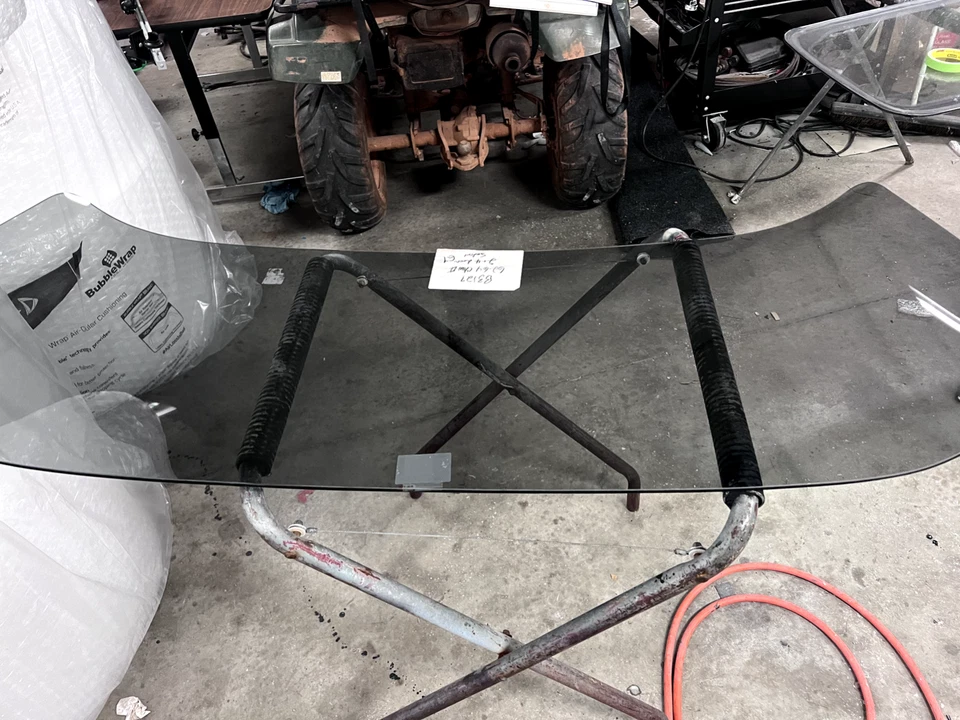 Chevrolet Chevy II/Nova 1962-1964 sedán vidrio trasero B3127 gris humo Foto 3 de 4