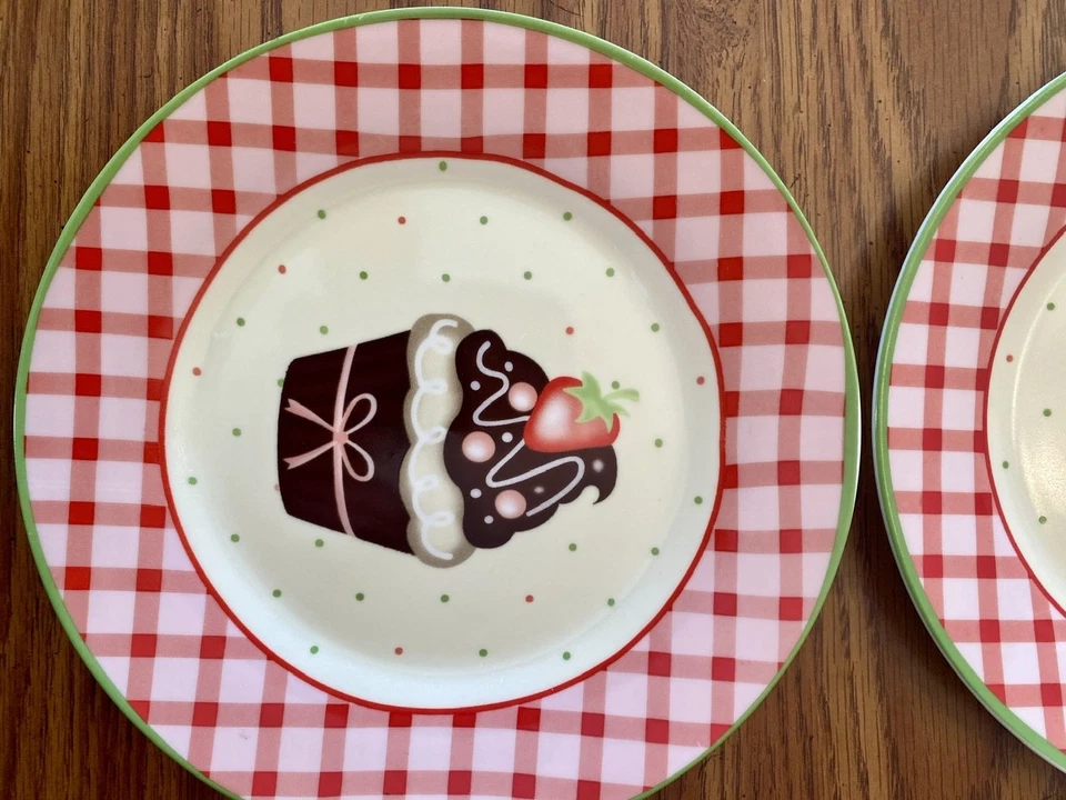 Juego de 4 platos de almuerzo Trisa cumpleaños cupcakes fiesta 8 pulgadas postre rosa verde Foto 4 de 4