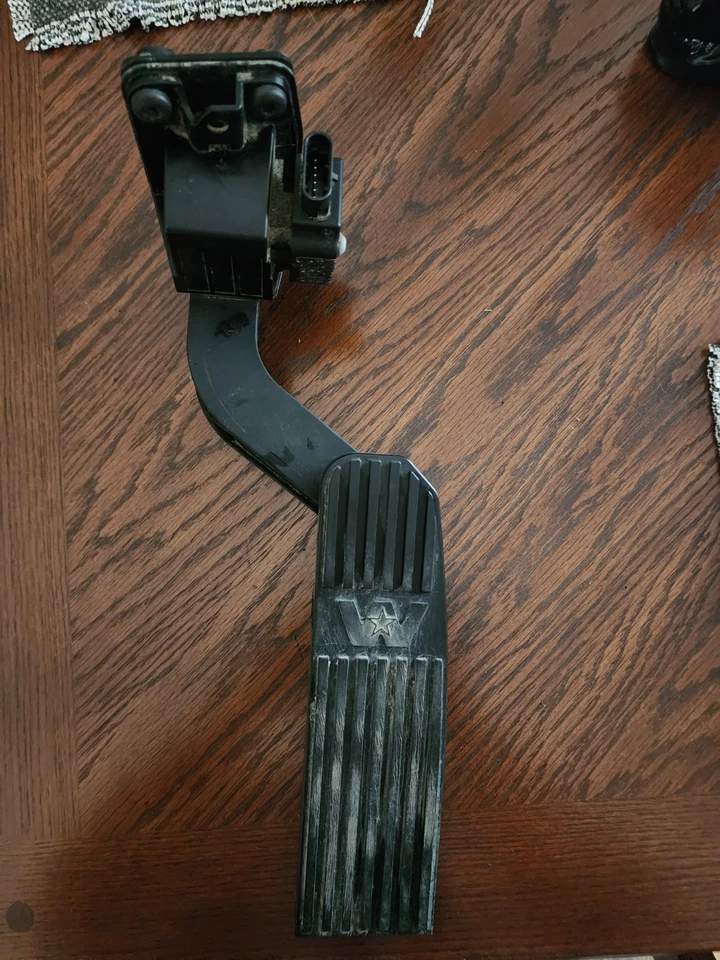 5700ex Western Star 2020 posición del acelerador pedal del acelerador Foto 4 de 4