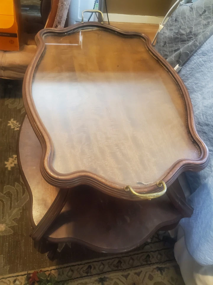 antigua mesa de servir de caoba y latón con bandeja de servir de latón y vidrio Foto 2 de 3