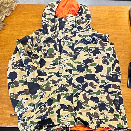 A Bathing Ape BAPE Camo Hooded Windbreaker Jacket Orange Lining Mens L - product listing photo