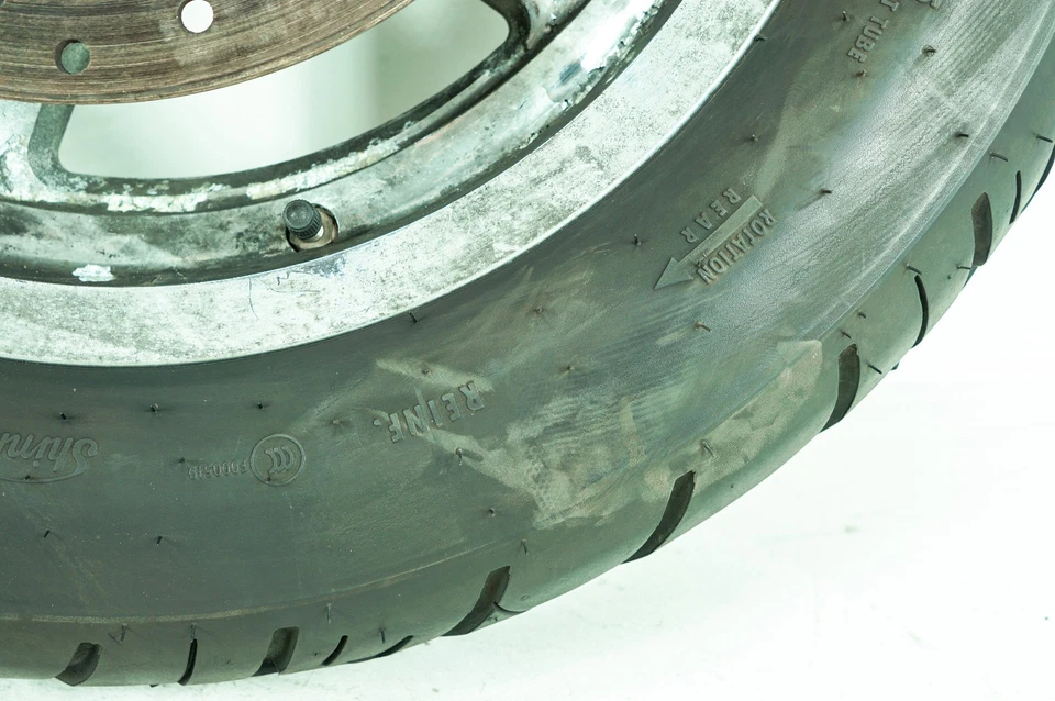 Llanta trasera Harley Electra Screamin CVO SE2 OE 05 PELADA 150/80B16 1384 Foto 2 de 4