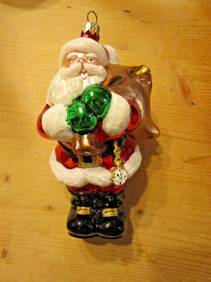 Nikolaus mit Aufhänger in der Holzschachtel