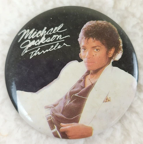 Vintage Michael Jackson Thriller & 1980s Pinbacks, King of Pop Collectible - Picture 4 of 6