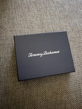 Tommy Bahama Men's Bi Fold Tan Leather Wallet Card Case Brown Marlin Emboss NIB