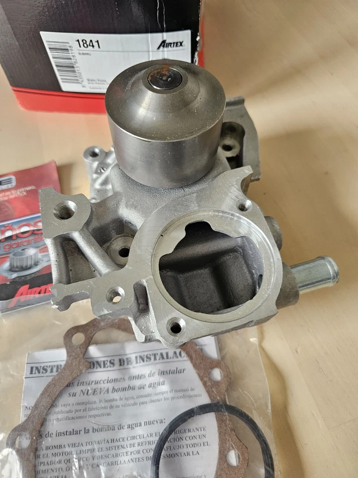 Airtex Water Pump Subaru Impreza, Legacy & Forester  (21111AA331 / 21111AA330) - Image 2 of 4