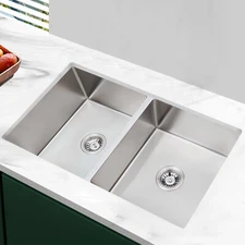 NEW 32 x 18 inch Undermount Double Bowl Kitchen Sink, 304 Stainless Steel Sink
