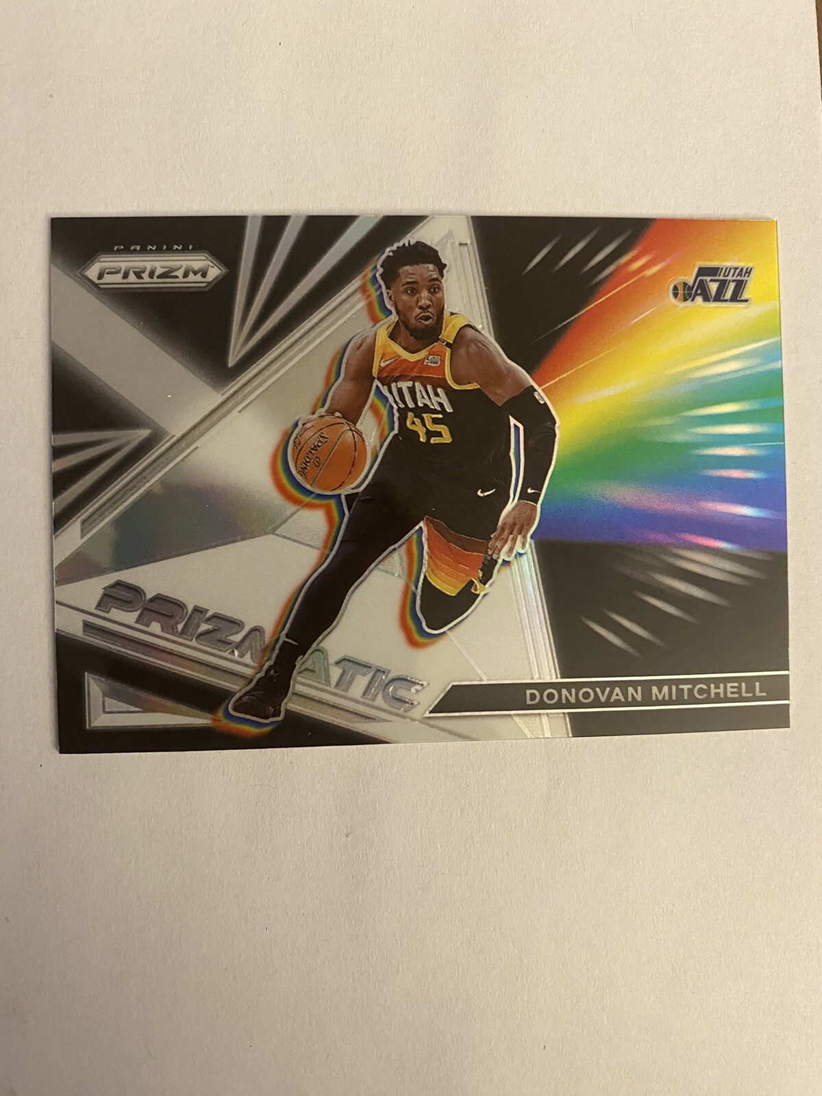 2021-22 PRIZM PRIZMATIC SILVER DONOVAN MITCHELL JAZZ 8 Basketball Card