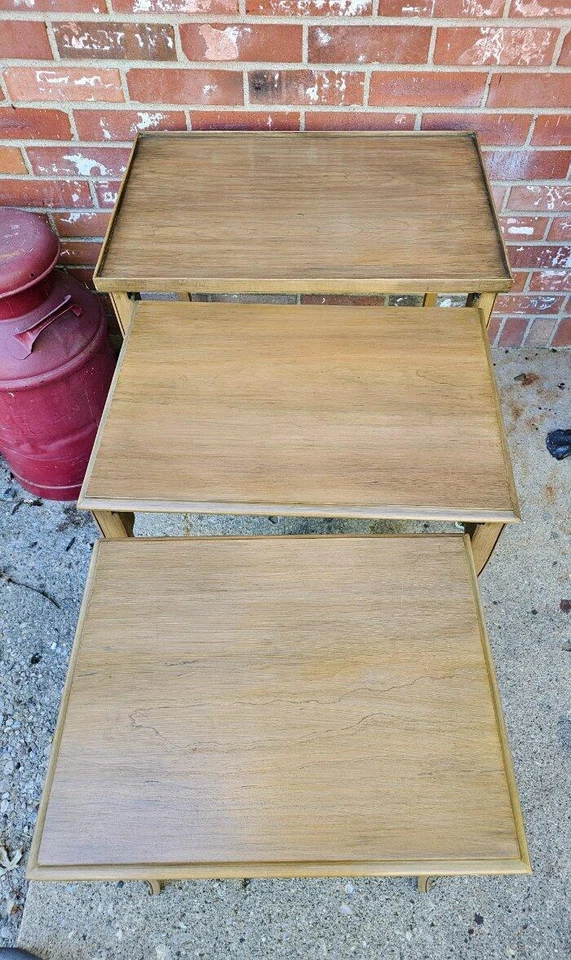 Mesas de anidación estilo Luis XV de colección IMPERIAL GRAND RAPIDS soportes para helechos de plantas Foto 2 de 4