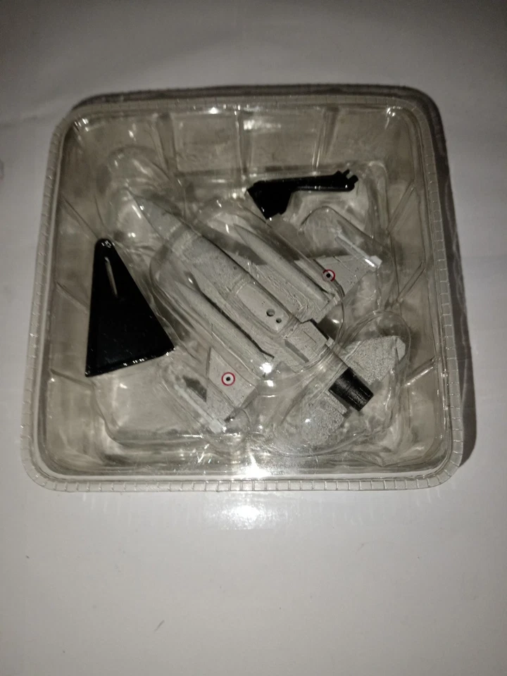 F16 FALCON AEREI MILITARI DEL PRADO IN SCALA 1/126 AEREO MODELLINO GUERRA WAR  - Immagine 3 di 3