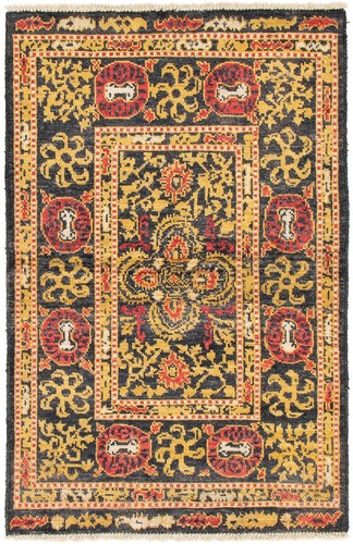 Traditional Hand-Knotted Bordered Area Rug 4'0" x 6'3" Wool Carpet