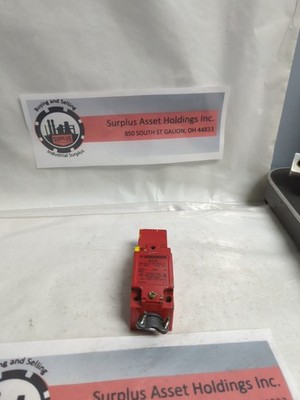 TELEMECANIQUE,IEC 947-5-1 EN 60947-4-1,XCS SAFETY LIMIT SWITCH PRE-OWNED