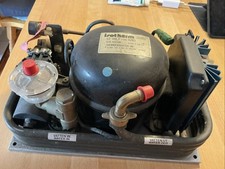Kühlkompressor Isotherm Wassergekühlt 12Volt Unbenutzt Typ 5201  Ca 20 Jahre ALT