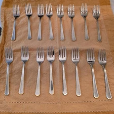 Set Of 16 MINT DINNER KNIVES TOWLE GOLD THREAD STAINLESS GLOSS 18/8 Korea