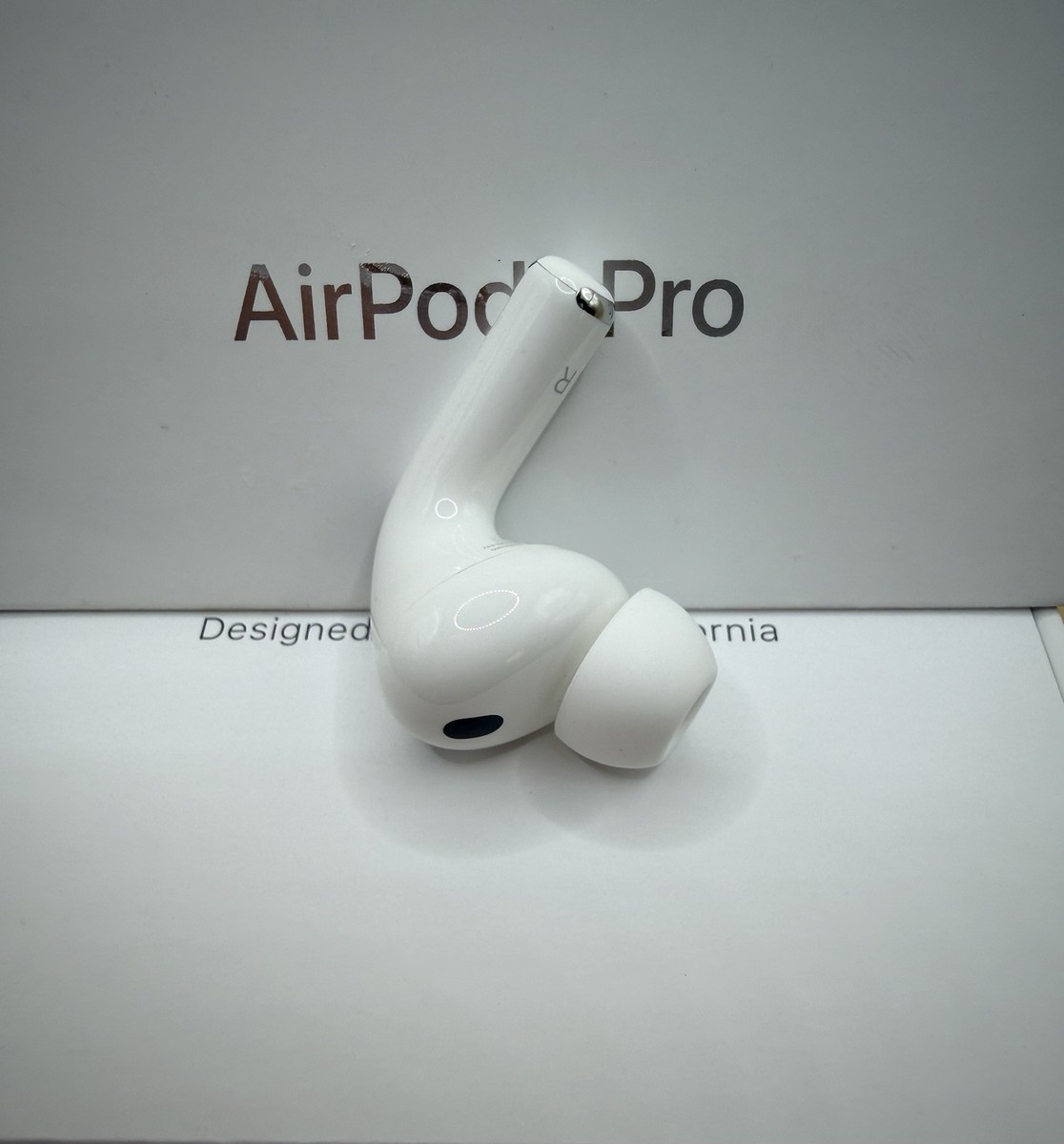 Apple AirPods Pro 3 Right AirPod ONLY- Model A3063 Genuine Apple