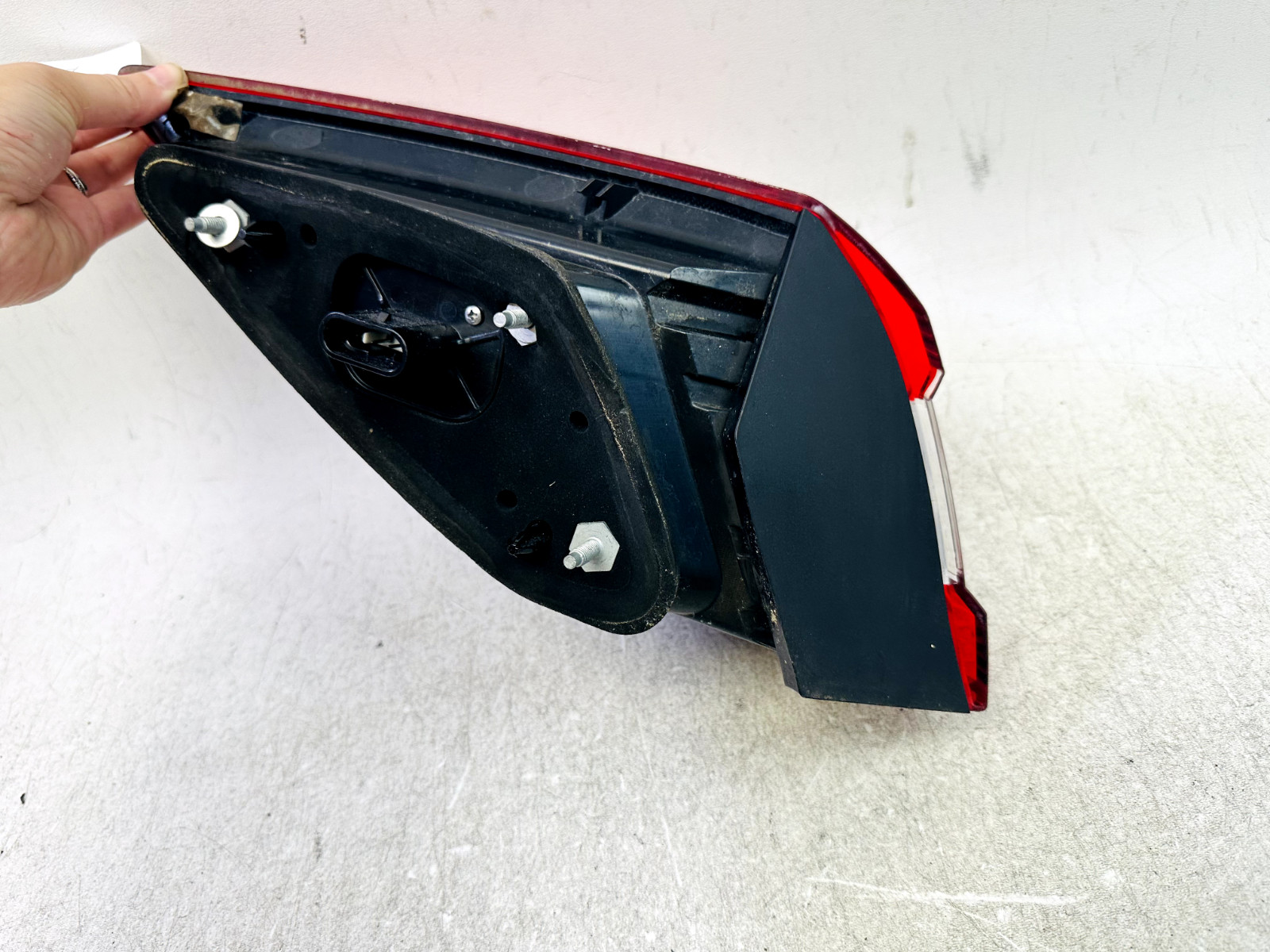 2014 2015 2016 2017 2019 2020 2021 Maserati Quattroporte Tail Light RH OEM LED