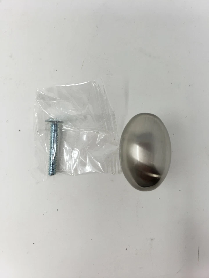 Caja de 44 perillas de hardware de gabinete de níquel cepillado K-8038-S-AC Dynasty Hardware Foto 4 de 4