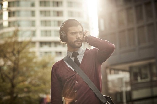 Auriculares inalámbricos con cancelación de ruido Bose QuietComfort 35 789564-0030 azules - Imagen 5 de 5