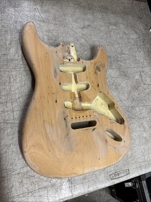 Early 1970s Fender Stratocaster USA Guitar Alder Body stripped olympic white