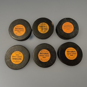 Vintage Wisconsin Badgers Coliseum Viceroy Hockey Puck – Sharp Logo - Lot of 6