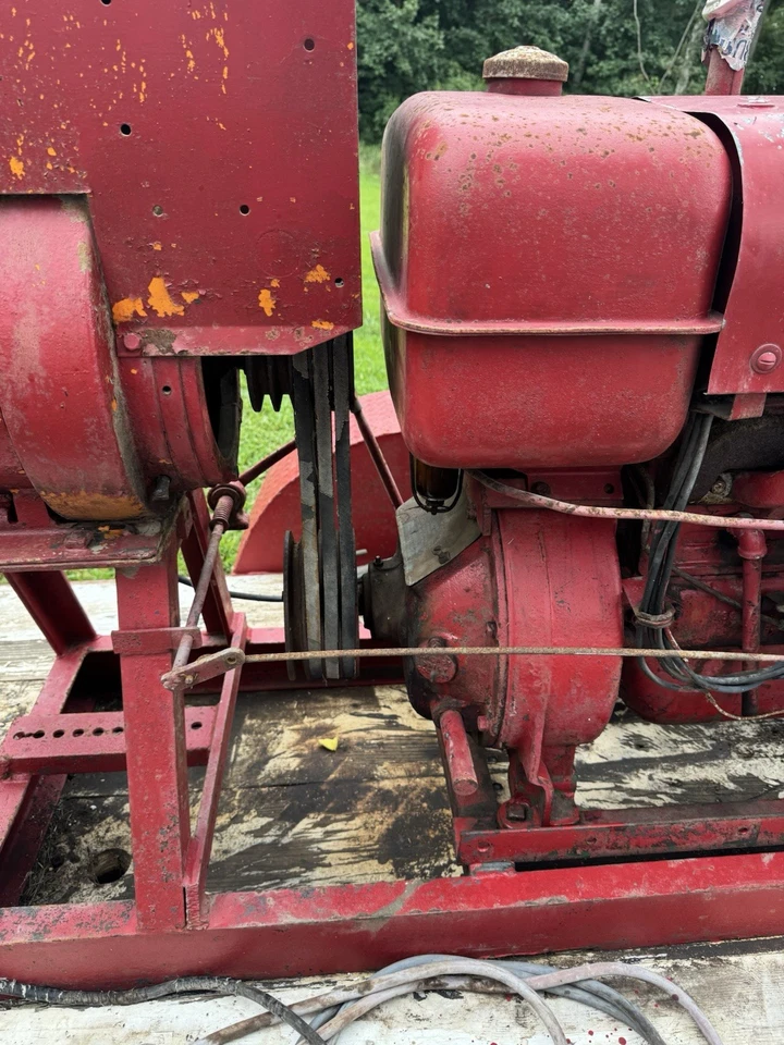 Vintage Old Gas IHC 4cylinder Engine Power Unit Welder Motor Trailer W Clutch - Image 2 of 4